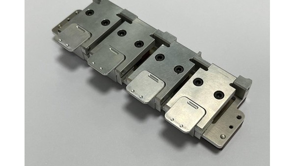 CNC加工中心怎么用車刀銑牙？