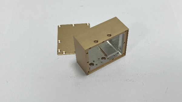 鋁合金CNC加工的原理與優(yōu)點(diǎn)是什么？